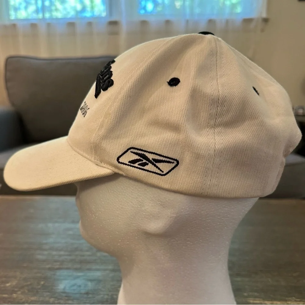 Reebok Y2K Indianapolis Colts 2006 Super Bowl XLI Champion One Size OS off white